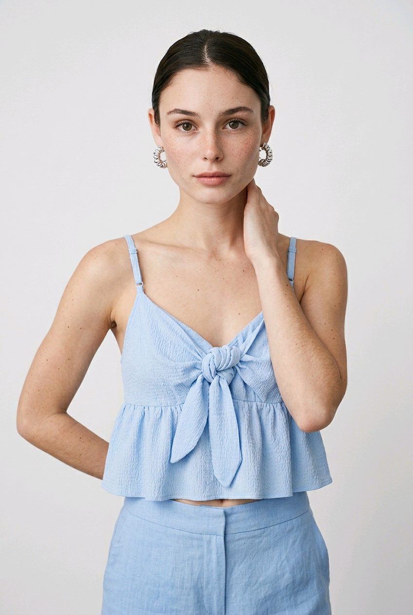Top femme bleu ciel NA-KD à fines bretelles – Taille 32